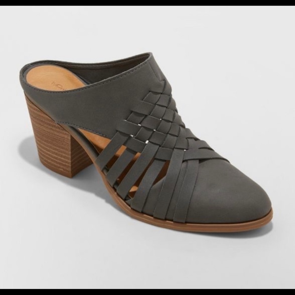 NWT-Universal Thread Dark Gray Mules
